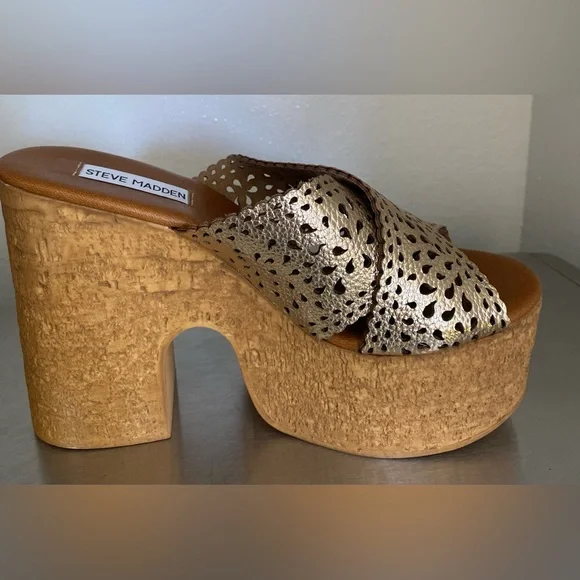Steve Madden Women's Metallic Gold Platform Mules - Picture 5 of 9